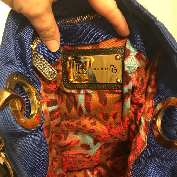 JPK Bucket Tote - Picture 3 of 5